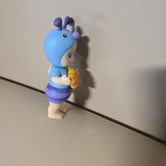 Sonny angel Bug's world ant blue color toy decor collection - Picture 2 of 4